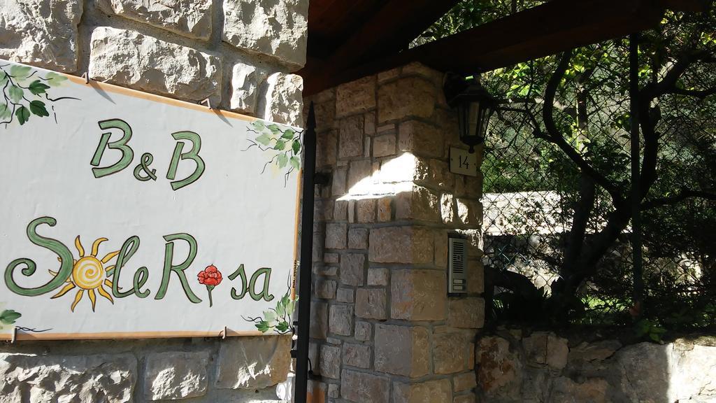 Solerosa Bed & Breakfast Fondi Bagian luar foto