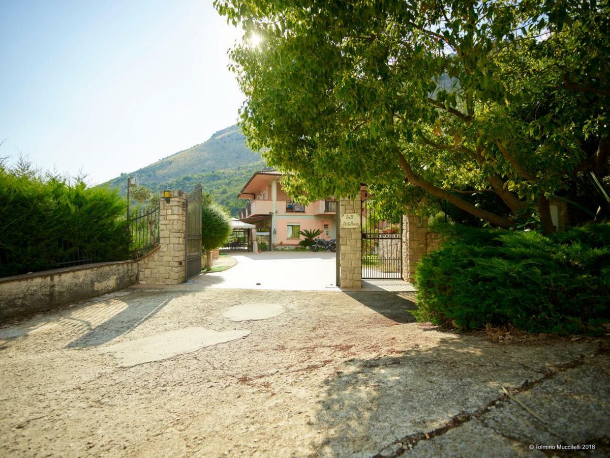 Solerosa Bed & Breakfast Fondi Bagian luar foto